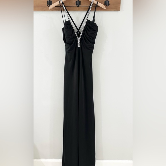 Faviana Dresses & Skirts - Faviana Jewel Strap Full Length Gown Black Size 11/12